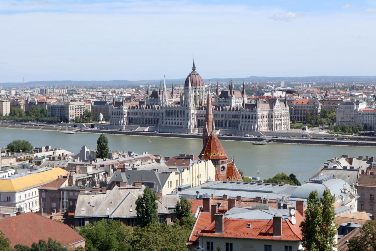 Marvelosa Apartment - Central By The Chain Bridge Budapest Exteriör bild