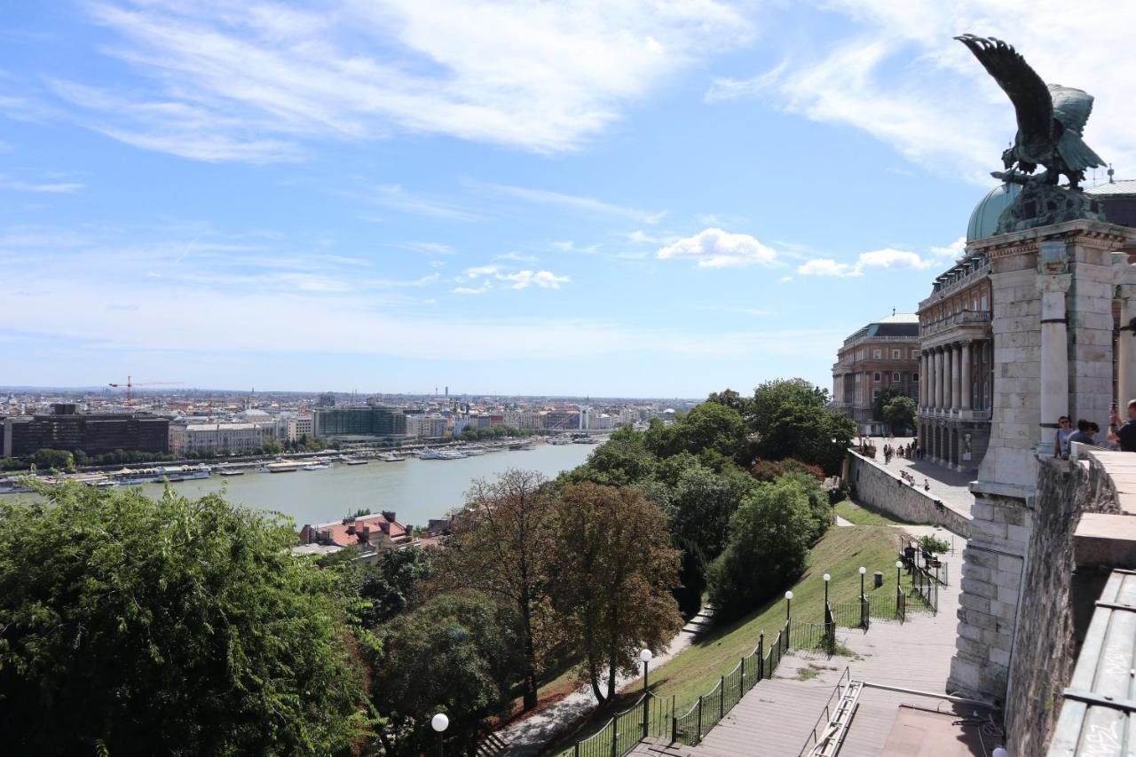 Marvelosa Apartment - Central By The Chain Bridge Budapest Exteriör bild